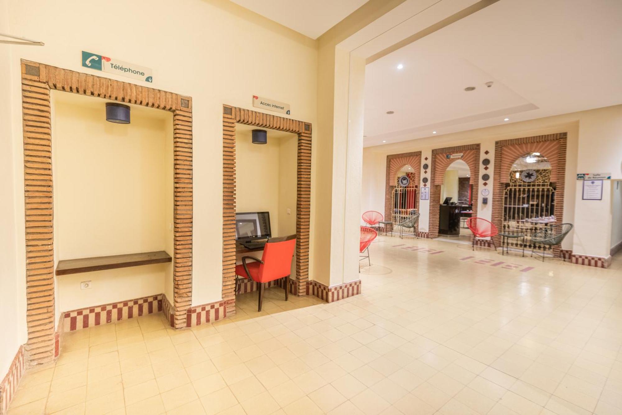 Hotel Ibis Warzazat Zewnętrze zdjęcie