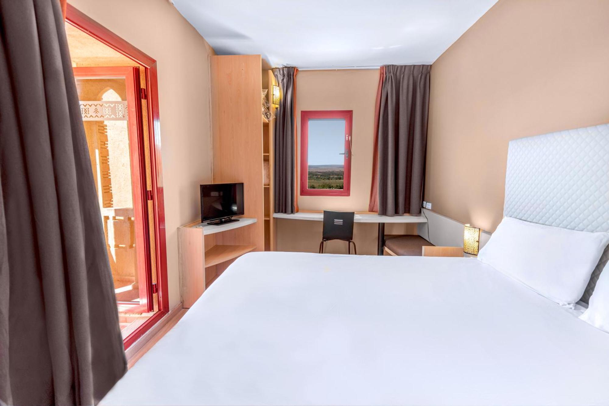 Hotel Ibis Warzazat Zewnętrze zdjęcie